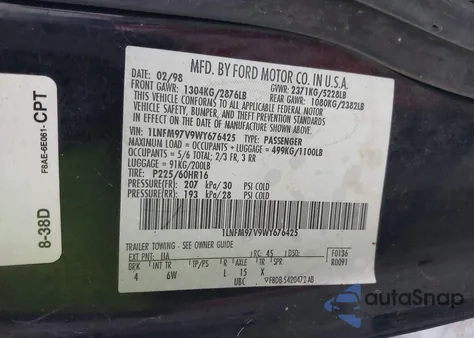 1998 Lincoln Continental z USA, uszkodzony, nr VIN 1LNFM97V9WY676425